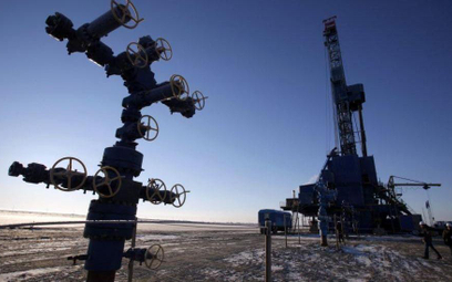Rosyjskie koncerny obniżą wydobycie ropy