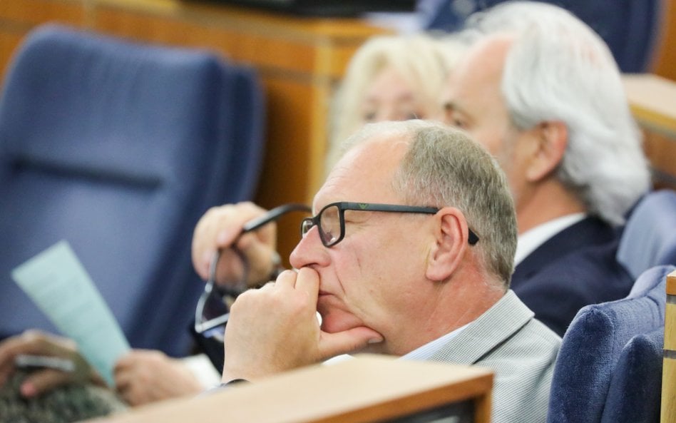 Orzedstawicielem wnioskodawców jest senator KO Waldy Dzikowski, współautor kodeksu wyborczego z 2011