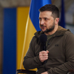 Wołodymyr Zełenski podczas konferencji prasowej na stacji metra w Kijowie.