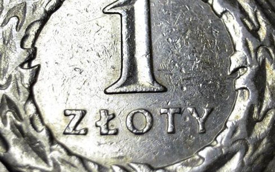 SocGen na razie kończy z grą na osłabienie złotego
