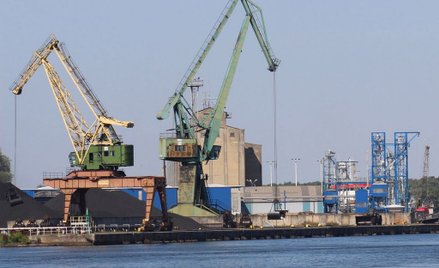 Szczecin: Wznowiono rozładunek masowca z koncentratem cynku