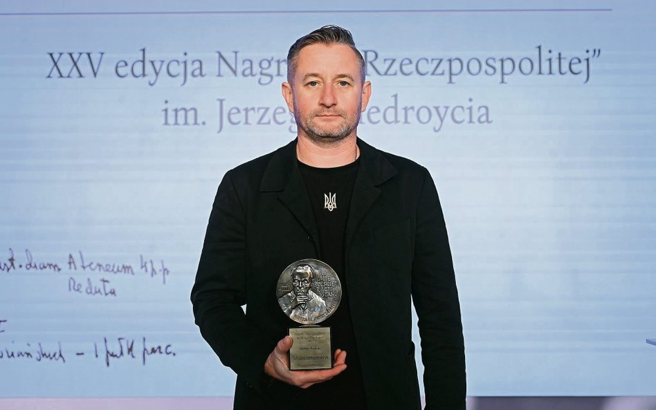 Serhij Żadan w 2025 r. otrzymał Nagrodę „Rzeczpospolitej” im. Jerzego Giedroycia „za budowanie mostó