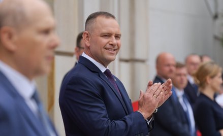 Prezydent Karol Nawrocki wręczył we wtorek akty powołania asesorom sądowym.