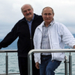 Władimir Putin spędził z Aleksandrem Łukaszenką dwa dni. Kreml sygnalizuje światu, że Rosja będzie b