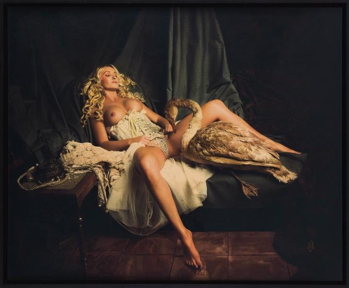 Sensację budzi „Leda and swan” Sylwii Makris.