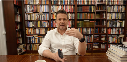 Prezydent Rafał Trzaskowski podpisał zarządzenie, w którym podwyższa maksymalne wynagrodzenie miejsk