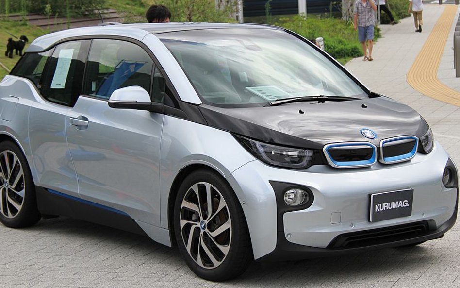 BMW bardziej elektryczne