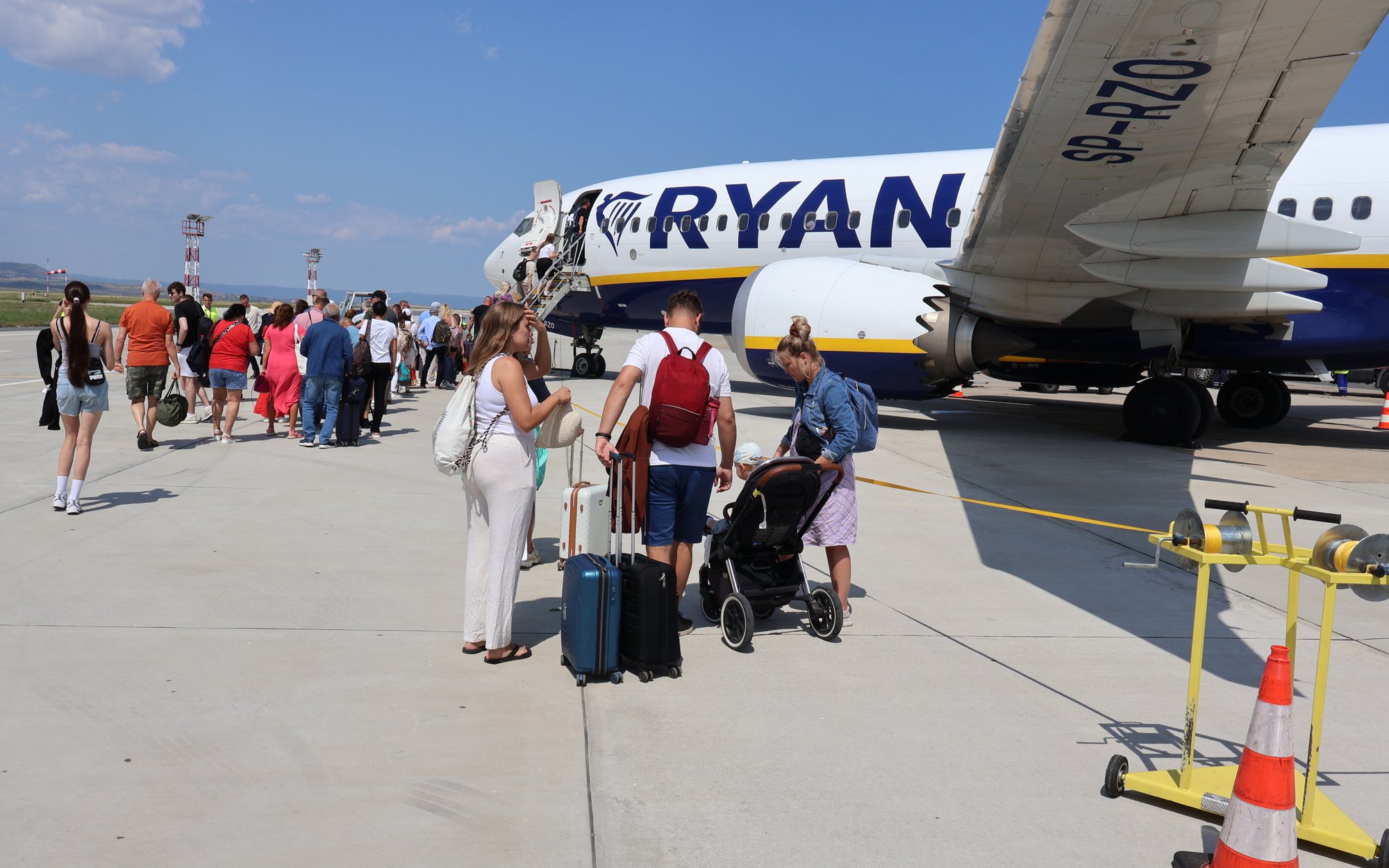 Chcesz siedzieć obok własnego dziecka? Zapłać. Ryanair pod lupą brytyjskiego UOKiK-u