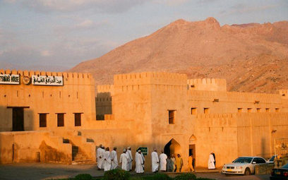 Oman - bajkowy kraj bez partii i konstytucji
