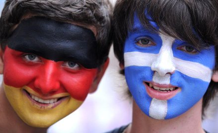 Pogrom Hellady. Niemcy w półfinale