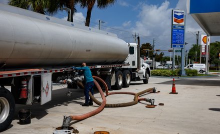 Stany Zjednoczone doświadczyły większych strat finansowych, niż same spowodowały od 1990 r., mimo że