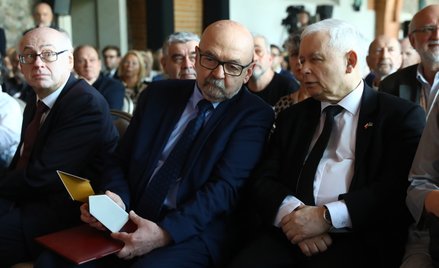 Prof. Zdzisław Krasnodębski, prof. Ryszard Legutko i prezes PiS Jarosław Kaczyński podczas XII Kongr