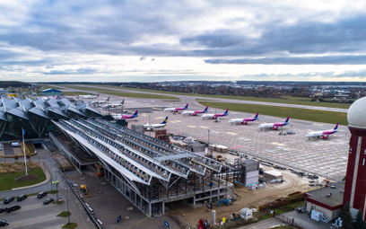 Gdańskie lotnisko: W przyszłym roku odprawy w nowym terminalu
