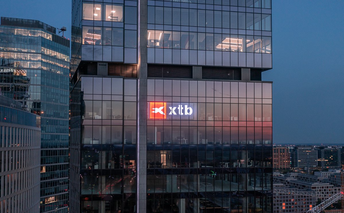 Założyciel XTB chce sprzedać pakiet akcji warty ponad 1,6 mld zł