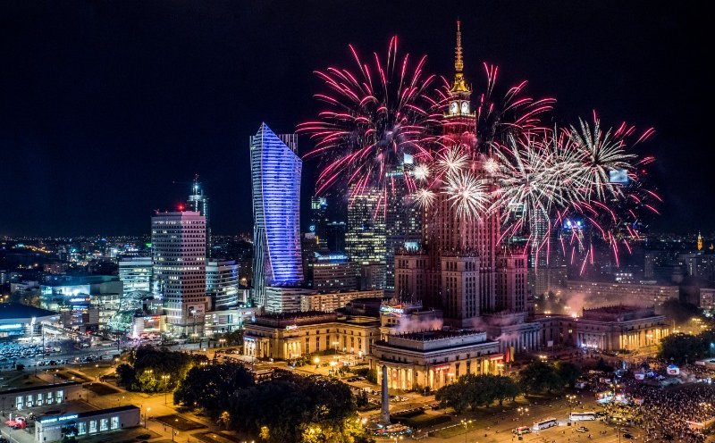 Warszawa w sylwestrową noc znów pogrąży się w ciszy. Gdzie zaś pojawią się wielkie sceny?