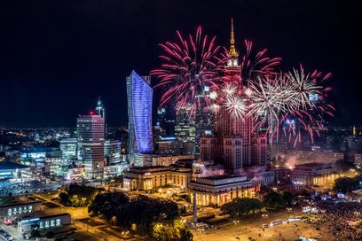 Jeszcze przed rezygnacją z miejskich imprez sylwestrowych, Warszawa zrezygnowała z noworocznych poka