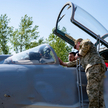 Wołodymyr Zełenski za sterami Su-24
