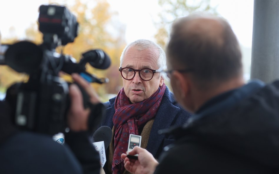 Prawnik przed kamerą, czyli jak techniki narracyjne zmieniają wizerunek w mediach?