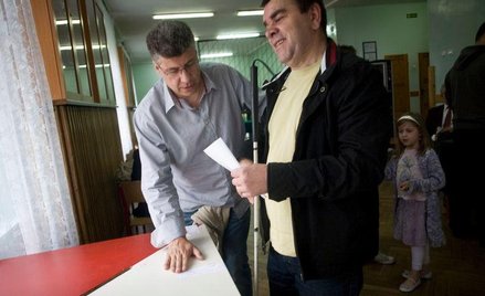 Dotychczas niewidomi podczas głosowania musieli korzystać z pomocy innych osób