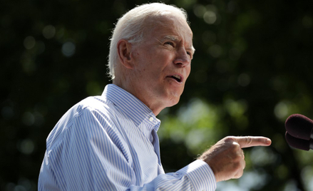 Joe Biden zaprzecza oskarżeniom o napaść seksualną
