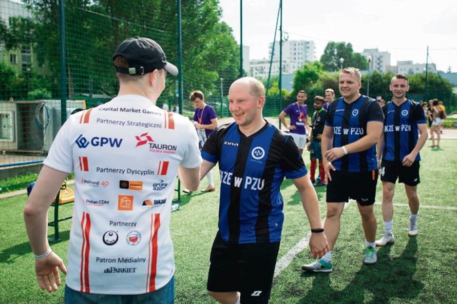 Tym razem puchar mistrza rynku kapitałowego powędrował do drużyny PZU Sport Team.