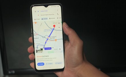 Ludzki głos Google Maps zastąpiony przez sztuczną inteligencję. „AI jak wielki walec"