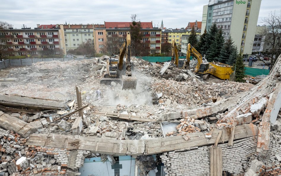 W miejscu nieczynnego basenu przy ul. Głowackiego w Olsztynie spółka deweloperska Inpro wybuduje osi