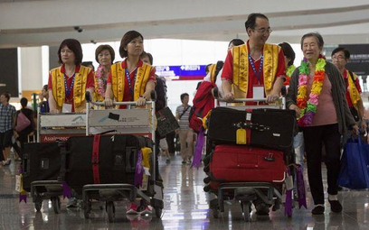 Hongkong - stewardessy kontra pasażerowie