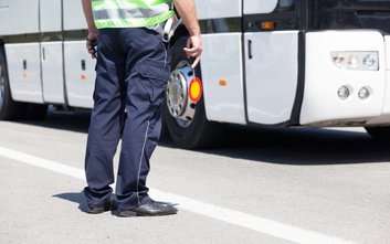 W Warszawie ruszyły wakacyjne kontrole autokarów / zdjęcie ilustracyjne