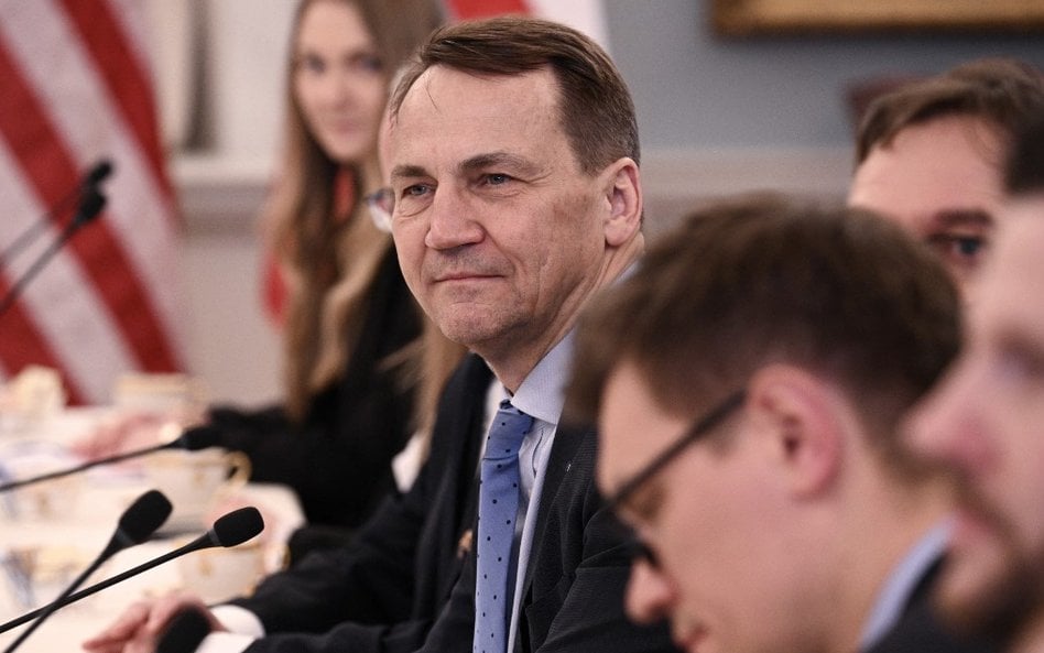 Szef MSZ Radosław Sikorski