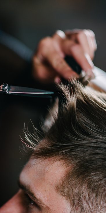 Leah Hayden Cassidy pierwszą barberką u Diora: Nigdy wcześniej nie przestąpiłam progu salonu fryzjer