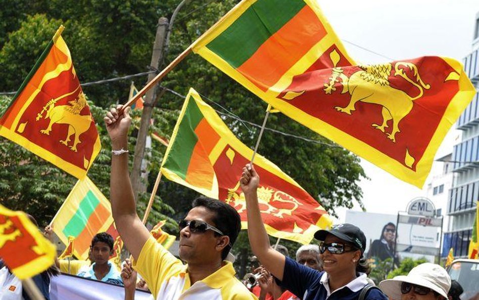 Mieszkańcy Sri Lanki świętują na ulicach stolicy