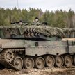 Polscy i ukraińscy żołnierze podczas szkolenia z obsługi czołgów Leopard 2 A4 w ośrodku w Świętoszow