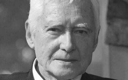 AAktor filmowy i teatralny. Miał 82 lata. (4 maja 1937 - 10 września 2019)