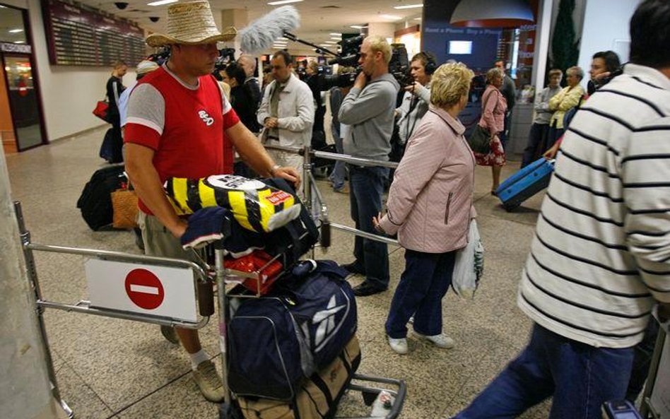 Turyści wracają z Tunezji