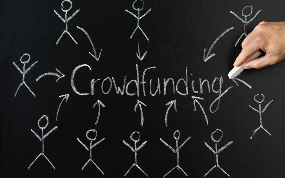 To nie młodzi rządzą w crowdfundingu