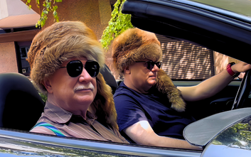 T-Raperzy znad Wisły to duet tworzony przez Grzegorza Wasowskiego i Sławomira Szczęśniaka, znany sze