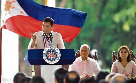 Rodrigo Duterte, od czerwca prezydent Filipin. Wcześniej burmistrz Davao porównywany z Punisherem, b