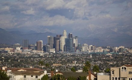 Radni Los Angeles podwyższają płacę minimalną