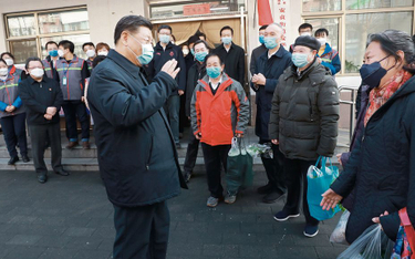 Władza zawsze z narodem? Prezydent Xi Jinping w Pekinie osobiście nadzoruje walkę z koronawirusem