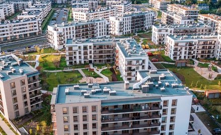 Polacy inwestowali w nieruchomości, uciekając przed inflacją