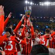 Piłkarze Milanu z Superpucharem Włoch zdobytym w Rijadzie PAP/EPA