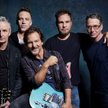 Pearl Jam'2020. Eddie Vedder, lider, kompozytor, autor - po środku.