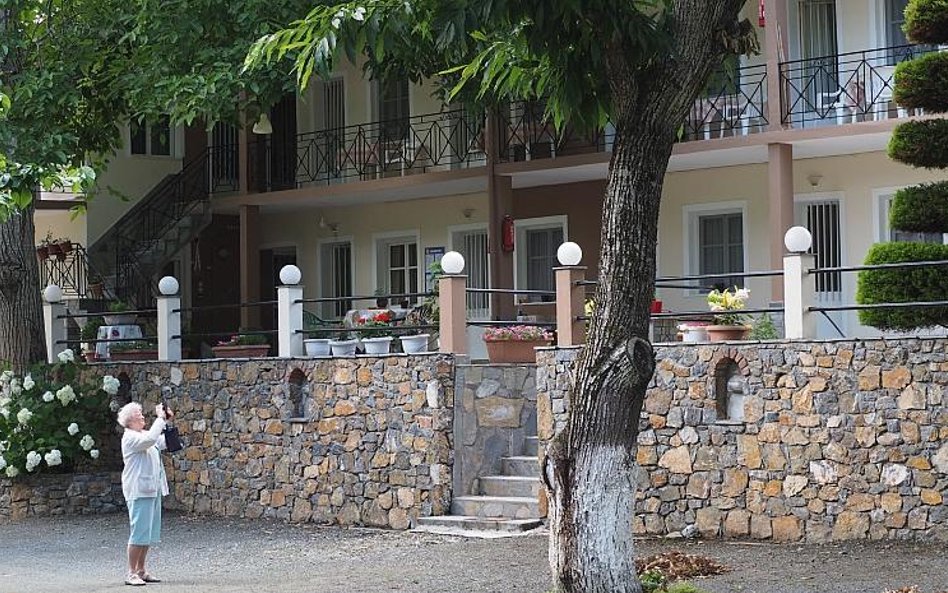 Pensjonaty, apartamenty i hoteliki czasem toną w zieleni