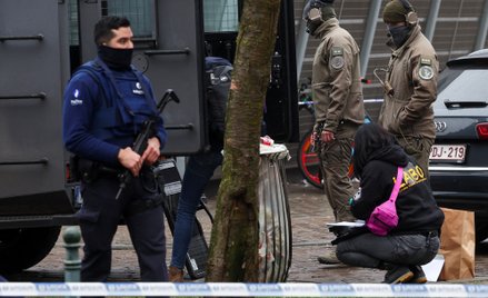 Bruksela: W pobliżu metra padły strzały. Trwa akcja policji