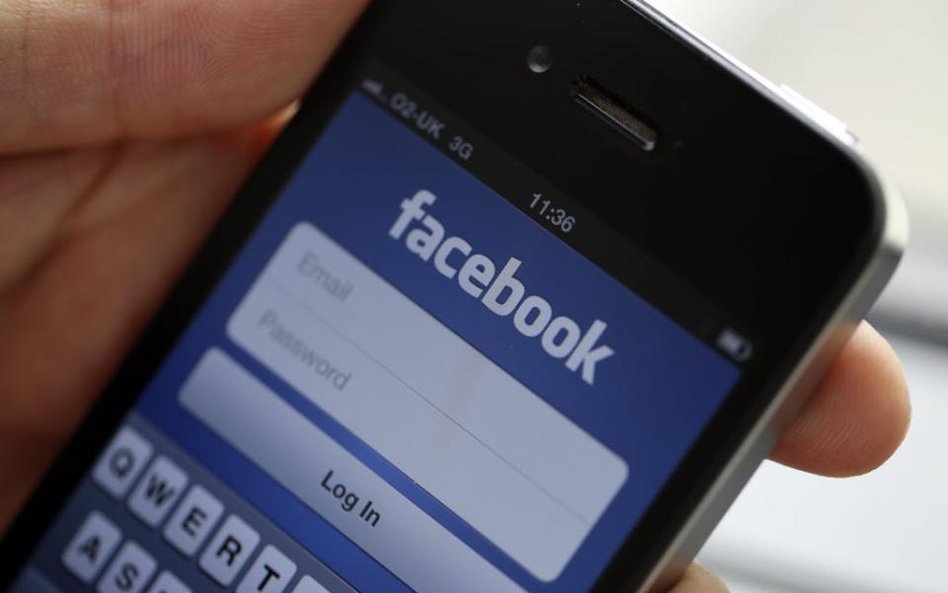Facebook będzie zarabiał więcej na mobilnym rynku