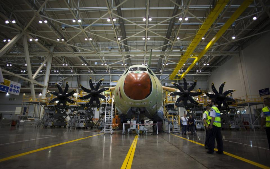 A400M potrzebuje więcej czasu i pieniędzy