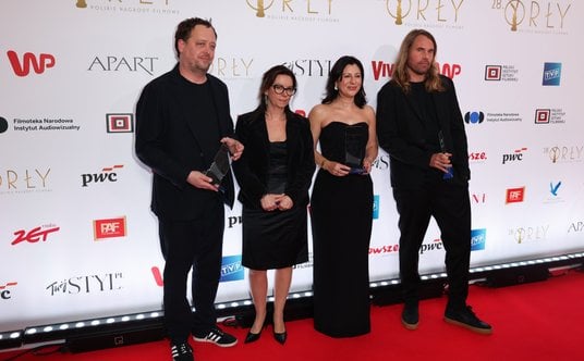 Reżyser Jan Holoubek, scenarzysta Katarzyna Śliwińska-Kłosowicz, producentka Anna Kępińska i scenarz