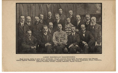 16 listopada 1918 roku podpisał Deklarację Niepodległości, następnego dnia utworzony został Tymczaso