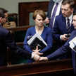 Wicepremier Emilewicz (na zdjęciu w środku) i minister Michał Woś nie wysłali nawet usprawiedliwień.